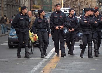 صورة قوات الدرك تحيي ذكرى إغلاق دوار الداخلية